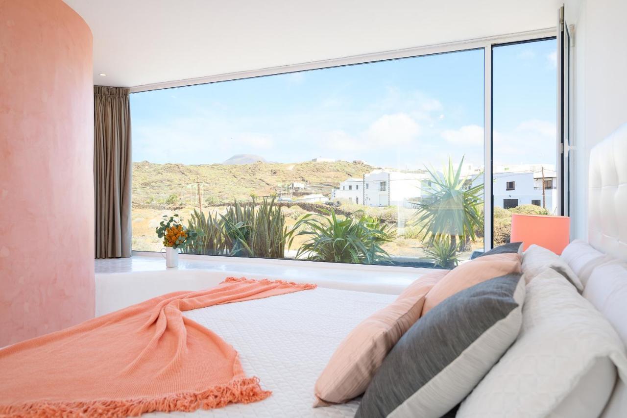 Aquablanca Suite Pool Deluxe En Punta Mujeres ภายนอก รูปภาพ